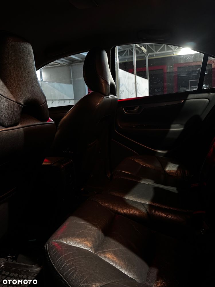 Volvo S60 2.4D Kinetic - 27