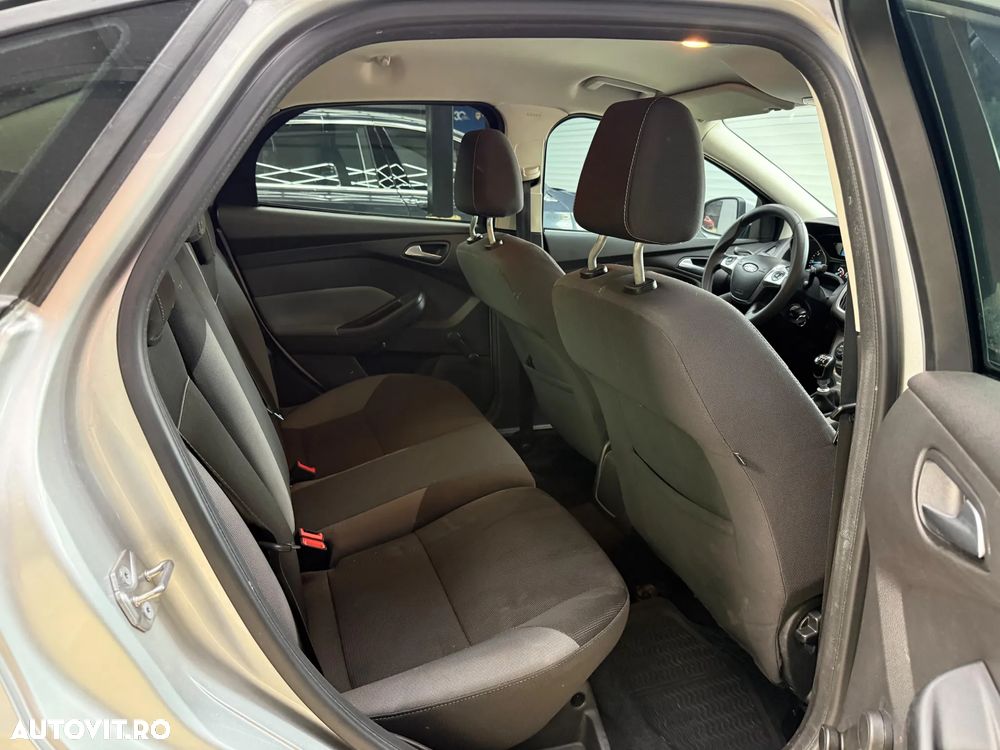 Ford Focus 1.6 TDCI DPF Trend - 24