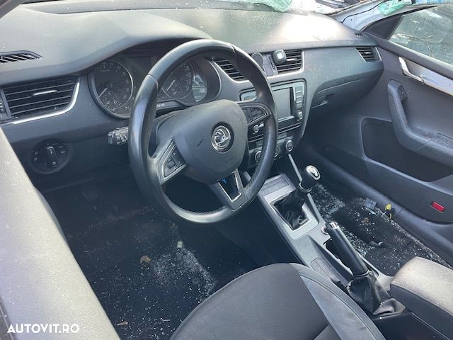 Dezmembrez Skoda Octavia 3 Combi 2016 1.6 CXX euro 6 Xenon - 2