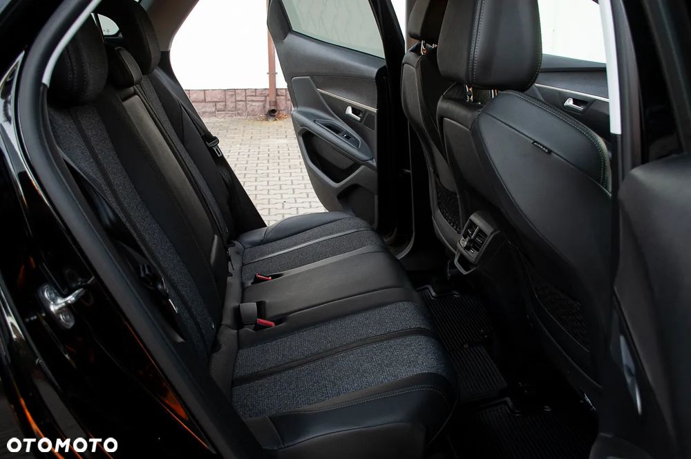 Peugeot 3008 1.2 PureTech GPF Allure S&S EAT8 - 22