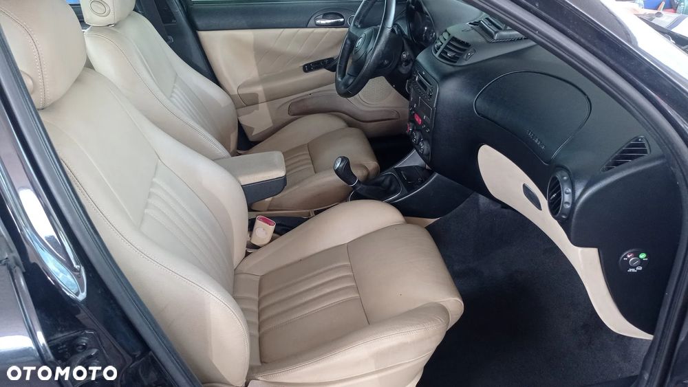 Alfa Romeo 147 1.6 Twin Spark ECO Distinctive - 30