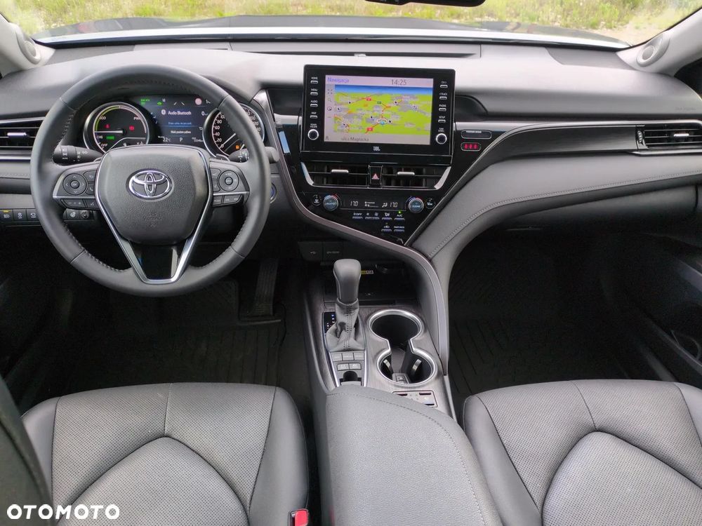 Toyota Camry 2.5 Hybrid Executive CVT - 13