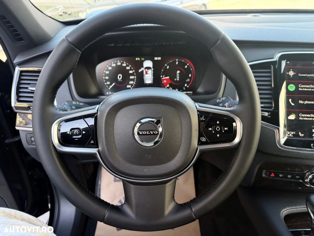 Volvo XC 90 D5 AWD Momentum - 8