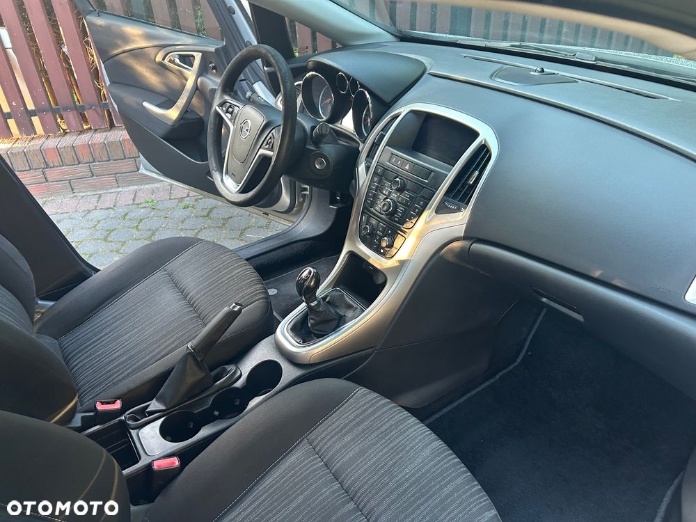 Opel Astra 1.6 Enjoy - 10