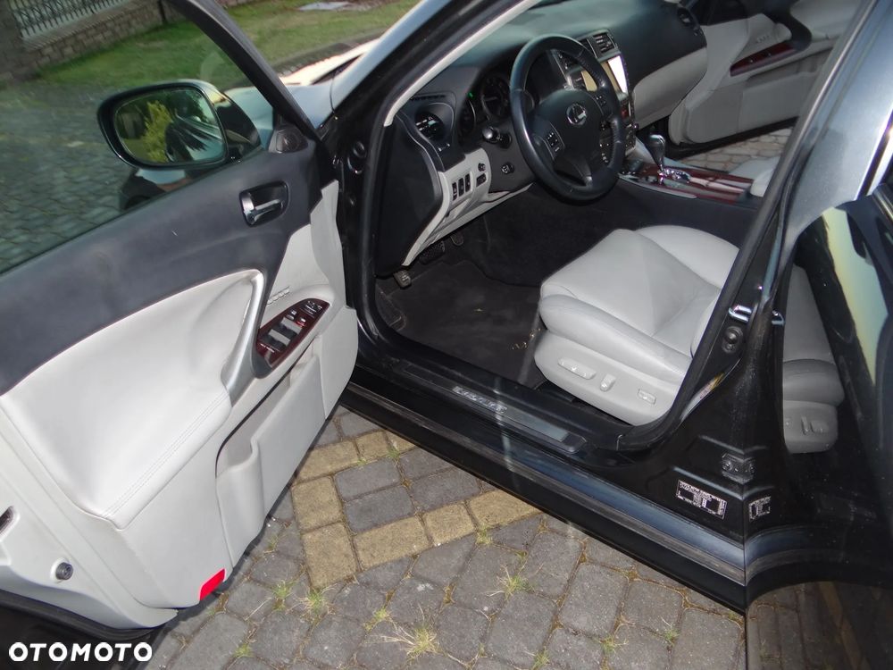 Lexus IS 250 Prestige - 12