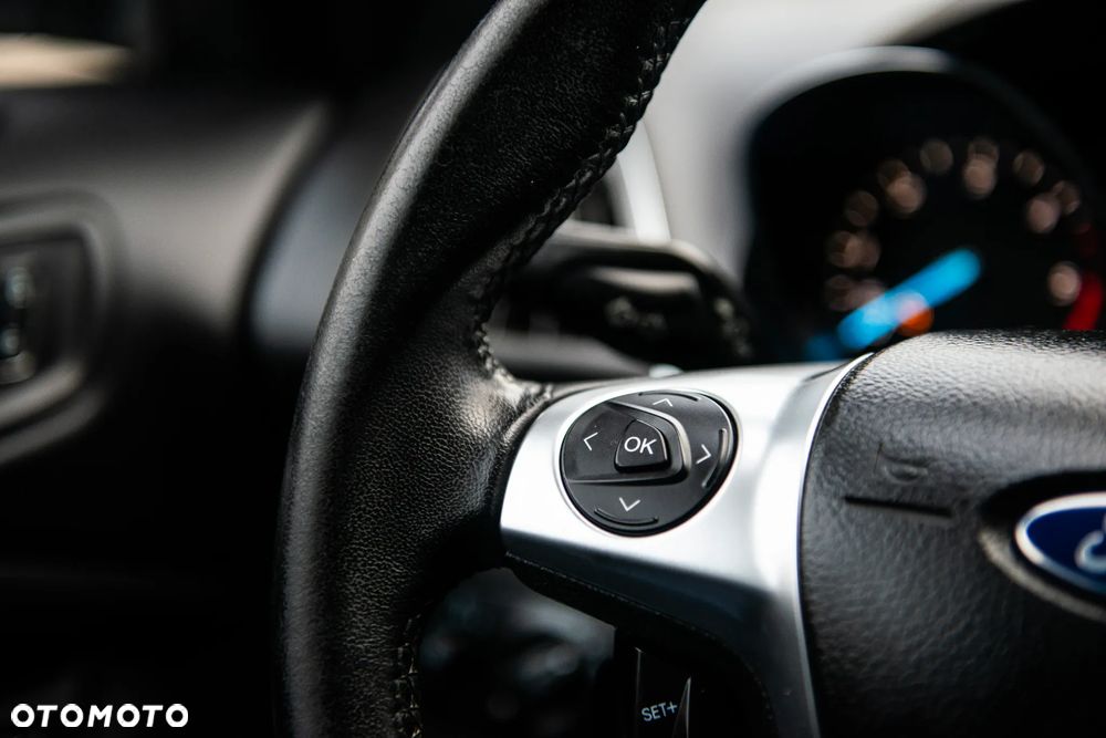 Ford Kuga 2.0 TDCi 4x4 Titanium - 39