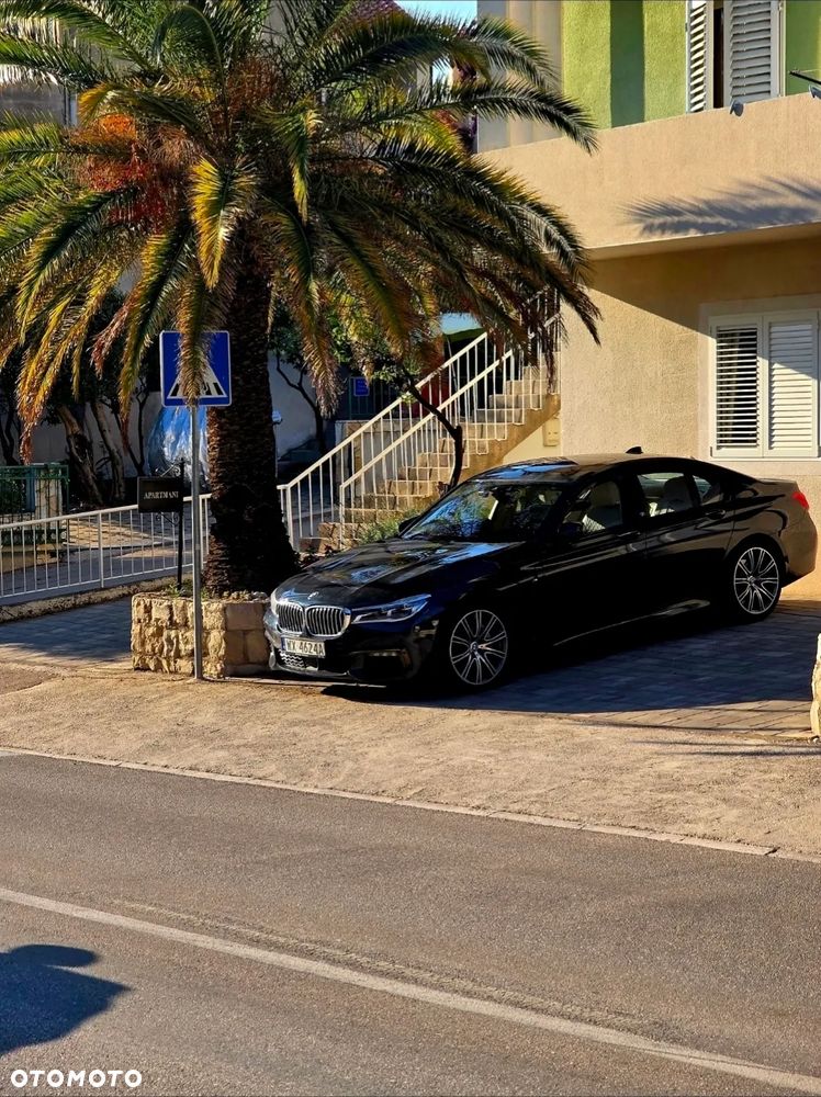 BMW Seria 7 740d xDrive - 36