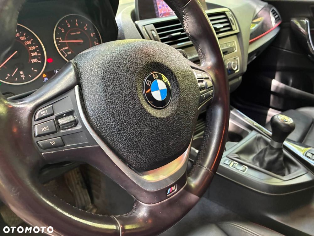 BMW Seria 1 114i Sport Line - 12