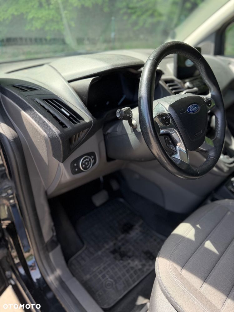 Ford Tourneo Connect - 13
