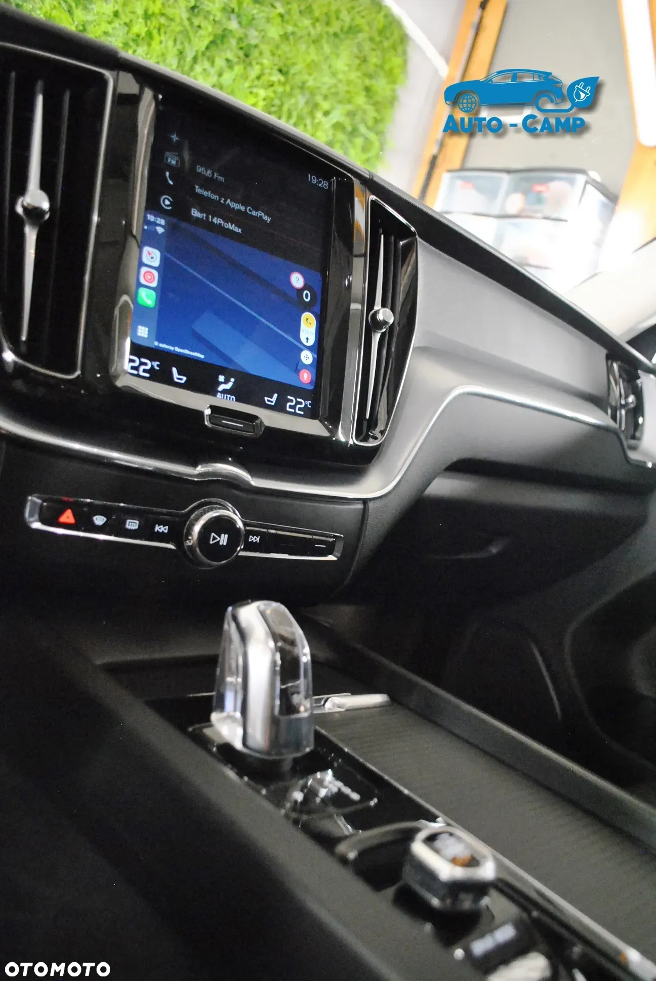 Volvo XC 60 T8 AWD Plug-In Hybrid Momentum Pro - 17