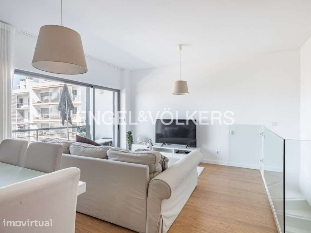 Duplex T3 com Acabamentos de Excelência na Charneca de Caparica - Grande imagem: 2/30