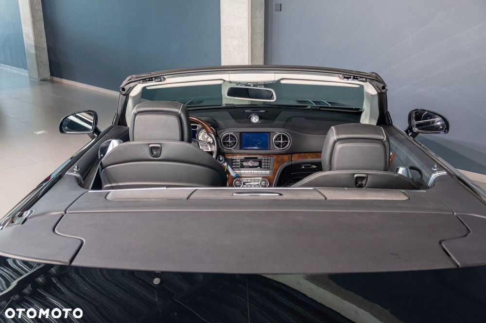 Mercedes-Benz SL - 29