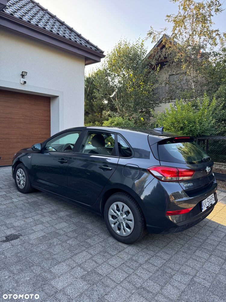 Hyundai i30 1.5 DPI Classic + - 7