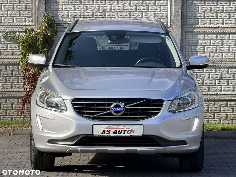 Volvo XC 60 D4 Momentum Pro - 29