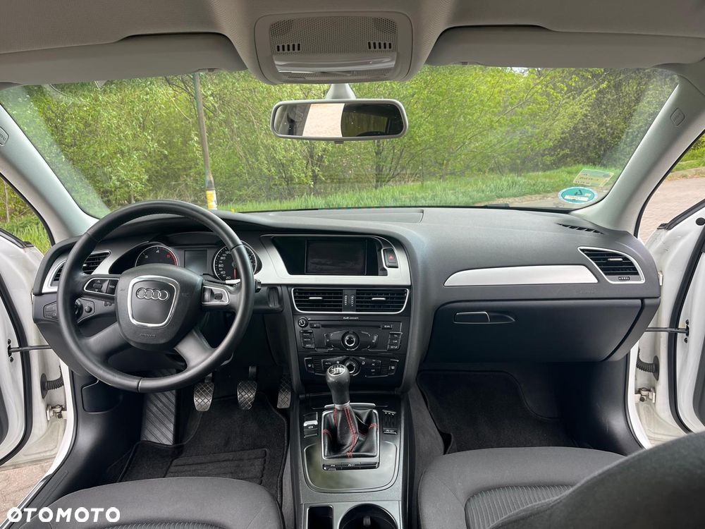 Audi A4 Avant 2.0 TDI DPF Ambition - 13