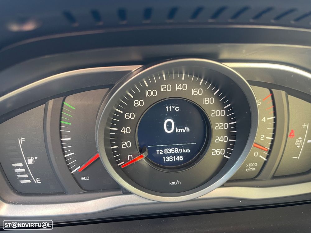 Volvo XC 60 2.0 D4 Momentum - 16