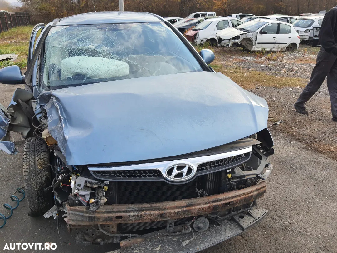 Motor + Cutie viteze  HYUNDAI I 30,an 2009,motor 1.6 CRDI,avariat - 4