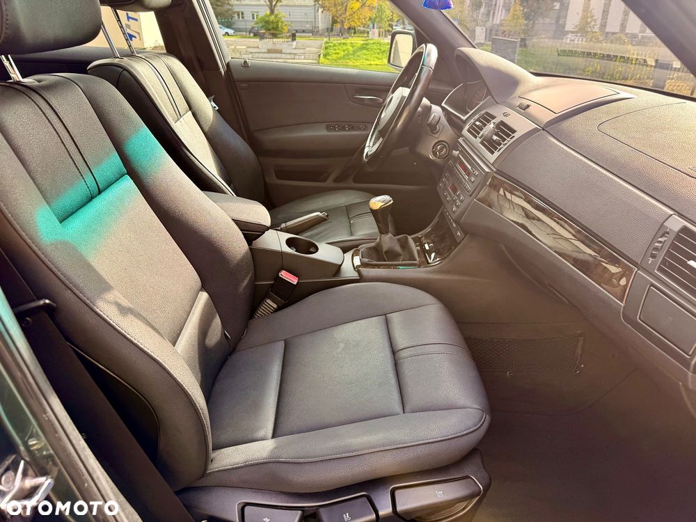 BMW X3 2.0i - 28