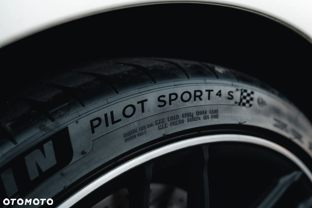 Mercedes-Benz AMG GT - 16