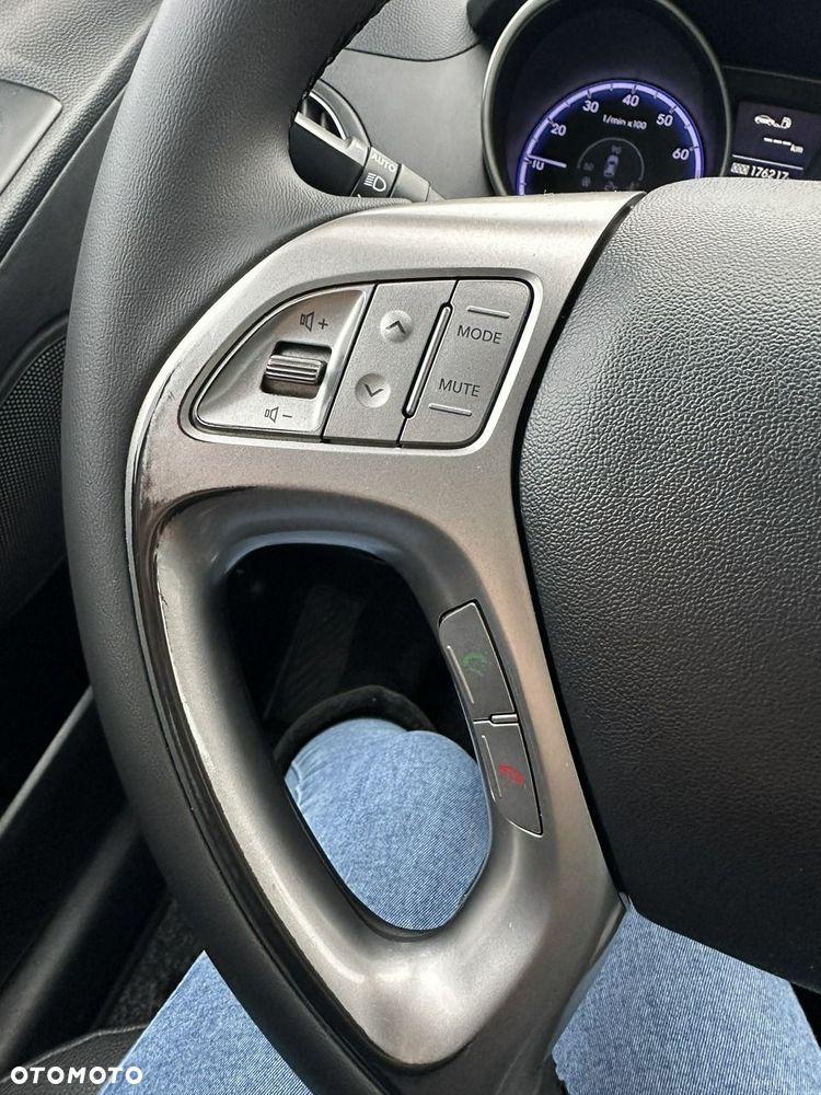 Hyundai ix35 - 16