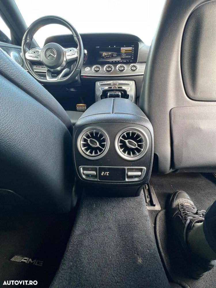 Mercedes-Benz E 300 d - 13