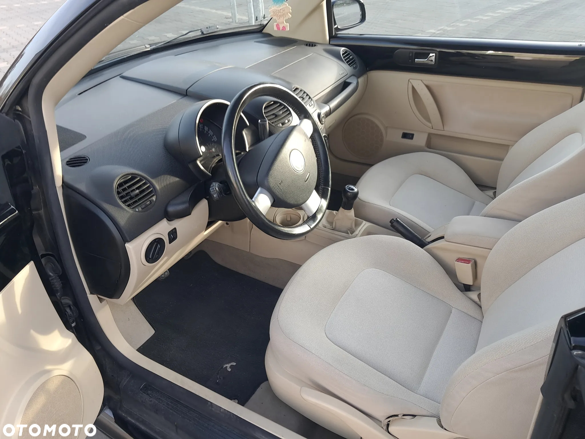 Volkswagen New Beetle Cabriolet 2.0 - 2