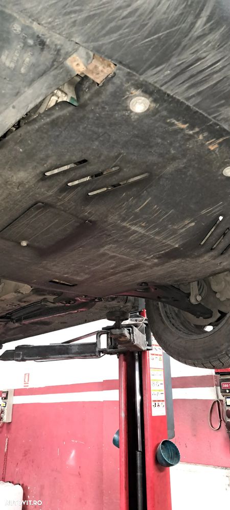 Volkswagen Bora 1.6 Highline - 40