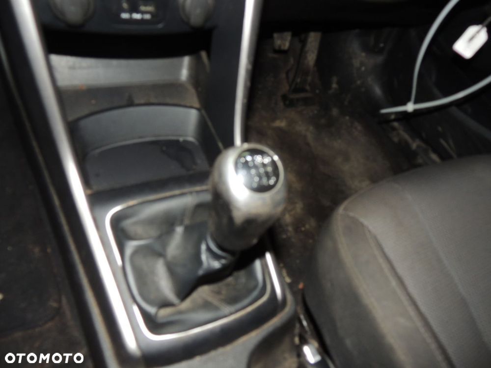 Skrzynia biegów 6 Hyundai I30 II '14 - 1
