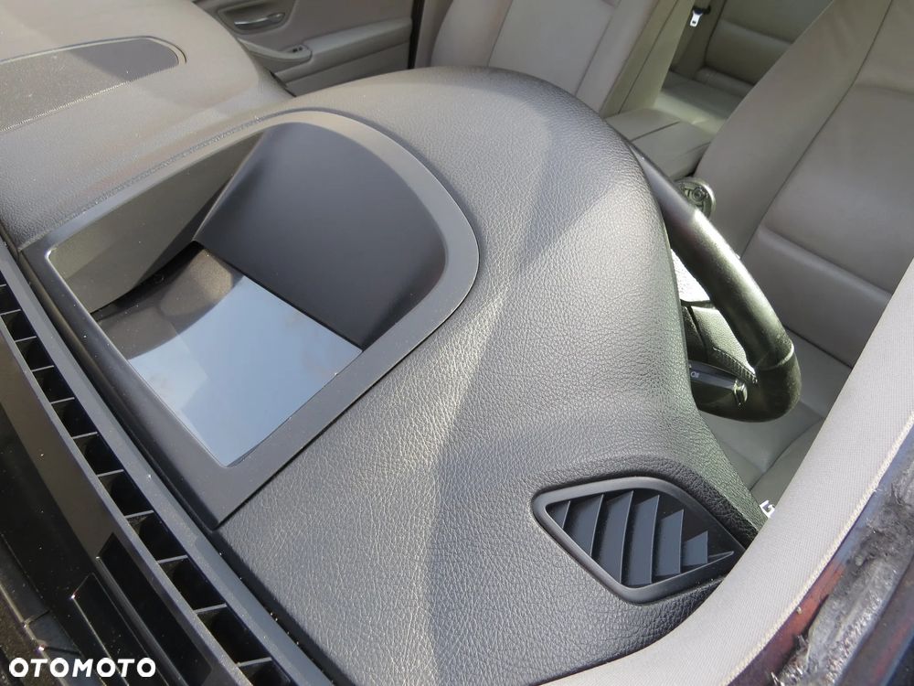 BMW 528i F10 X-DRIVE LAKIER A89 2.0 N20B20A NA CZĘŚCI - 25