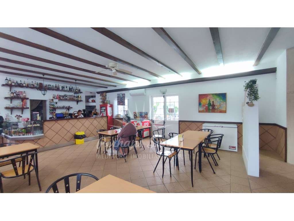 Imóvel com moradia V3 e com Restaurante - Grande imagem: 3/26