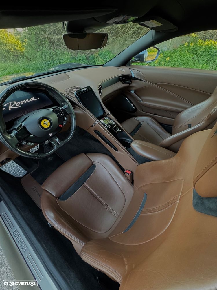 Ferrari Roma 3.9 Twin-Turbo V8 - 12