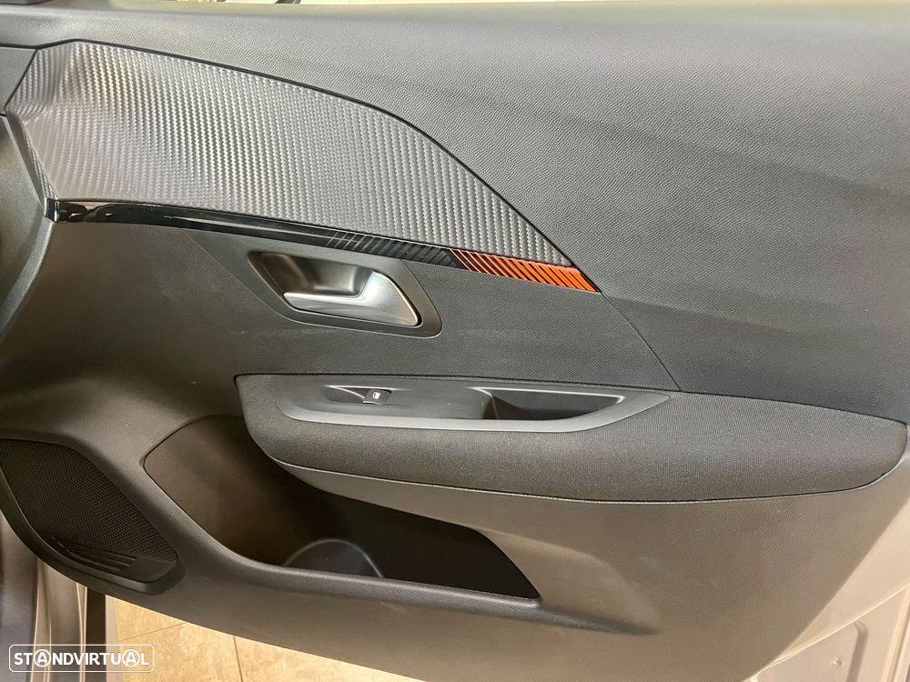 Peugeot 208 PureTech 100 EAT8 Active - 29