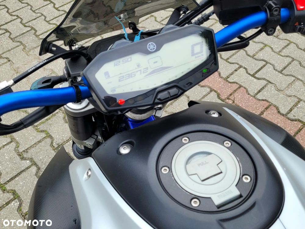 Yamaha MT - 24