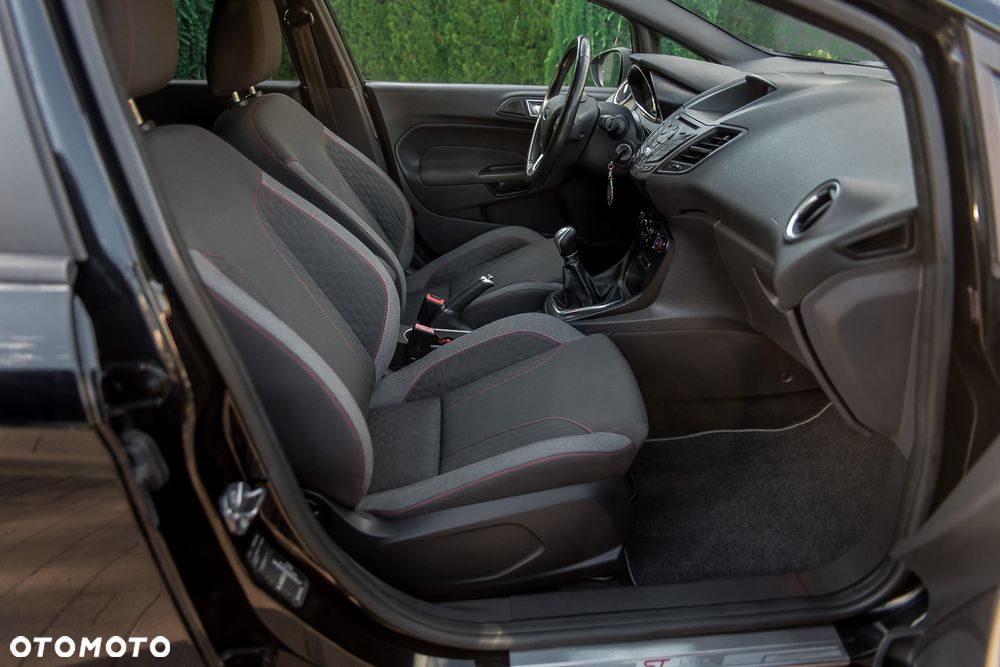 Ford Fiesta 1.0 EcoBoost ST-Line - 27