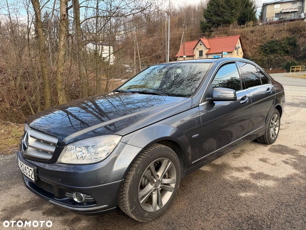 Mercedes-Benz Klasa C 200 CGI Automatik BlueEFFICIENCY Avantgarde - 8