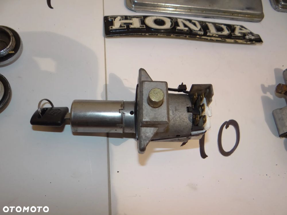 HONDA CB 750 FOUR 1969-1978 r. MOCOWANIE LAMPY POKRYWA STACYJKA INNE CZĘŚCI H099 - 25