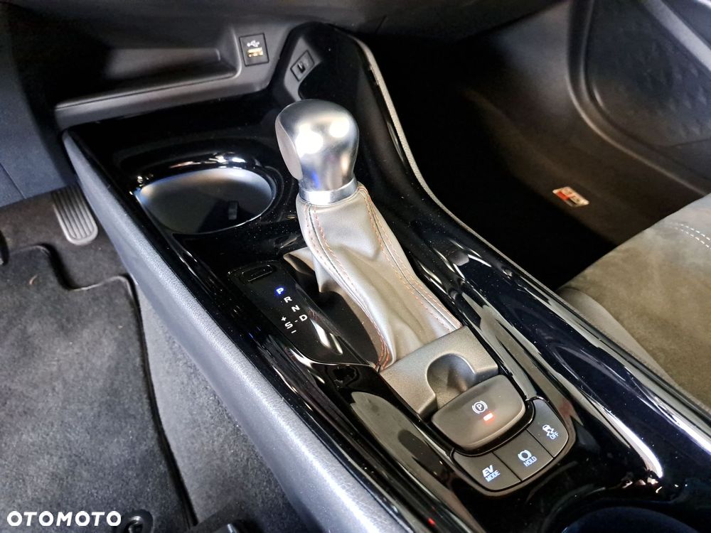 Toyota C-HR 2.0 Hybrid GR Sport - 26