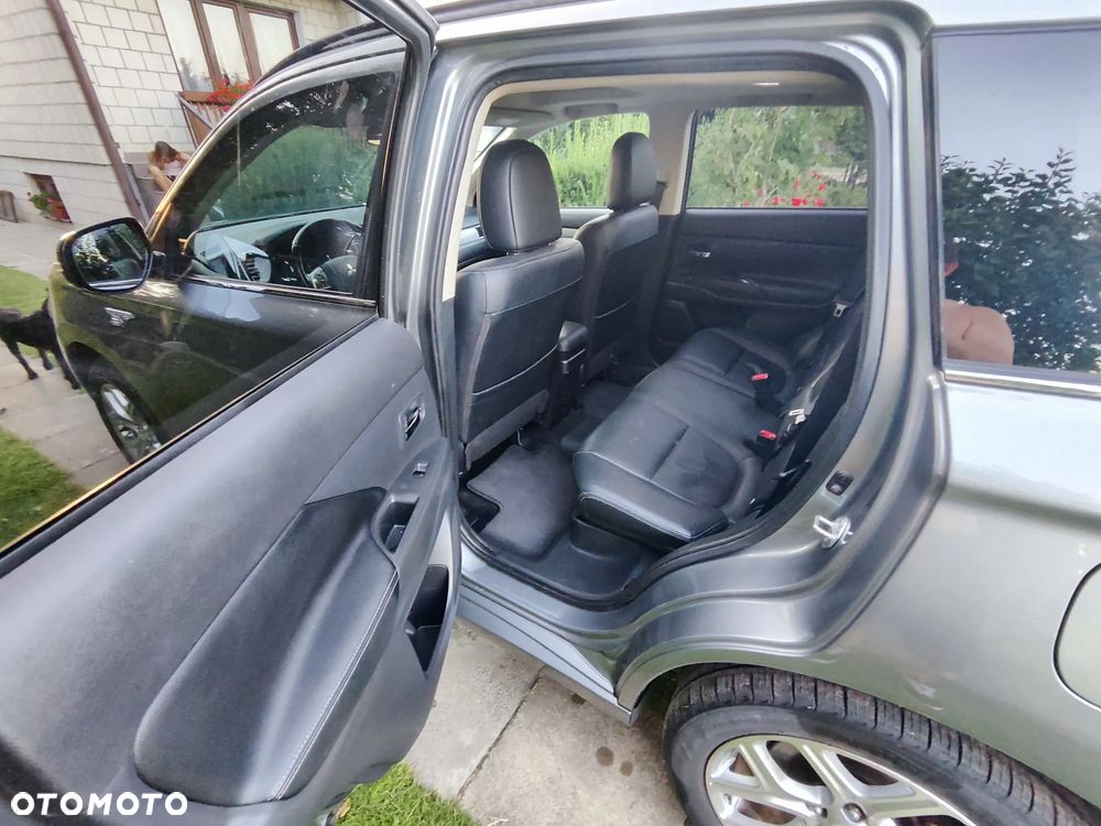 Mitsubishi Outlander - 27