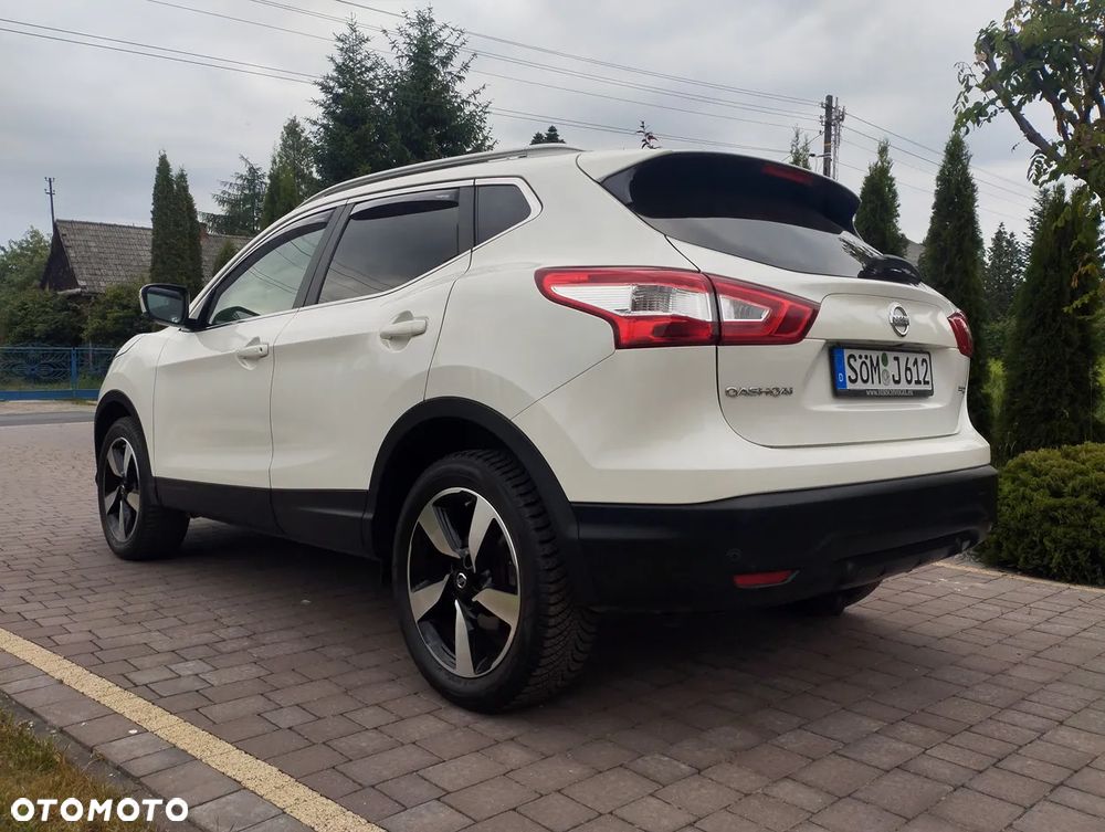 Nissan Qashqai 1.6 DIG-T N-Connecta - 6