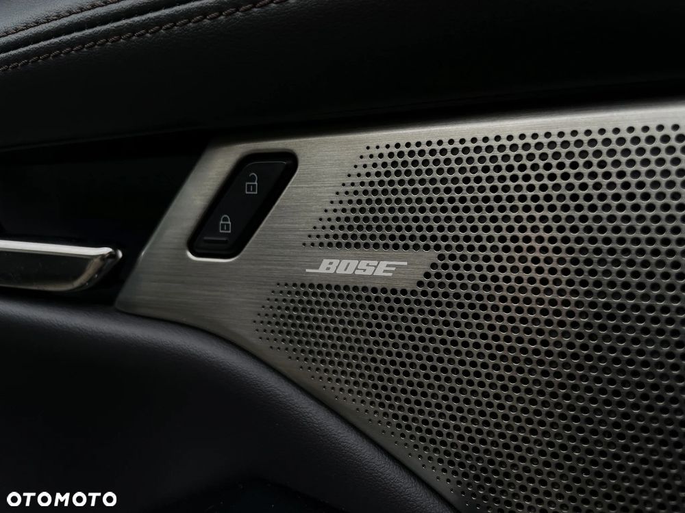 Mazda 3 e-SKYACTIV-G 122 M HYBRID DRIVE EXCLUSIVE-LINE - 36