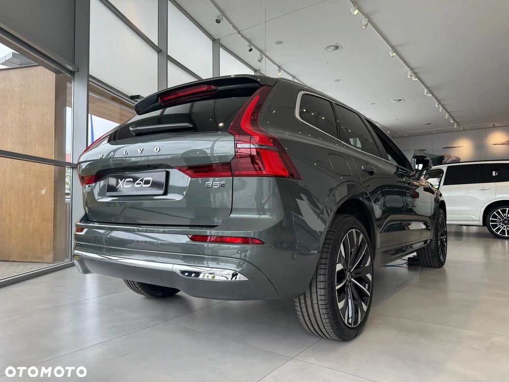 Volvo XC 60 B5 B AWD Ultra Bright - 3