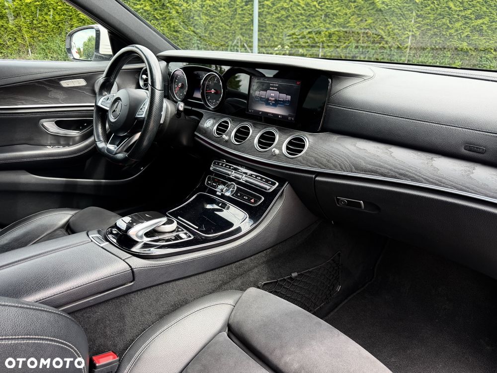Mercedes-Benz Klasa E 220 d 9G-TRONIC - 25