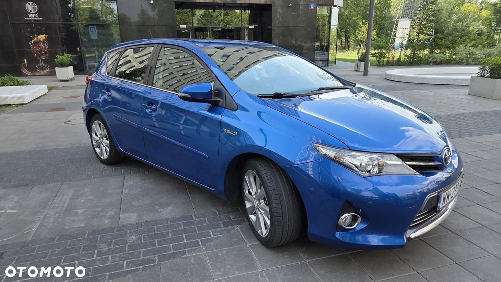 Toyota Auris 1.8 HSD Luna - 1