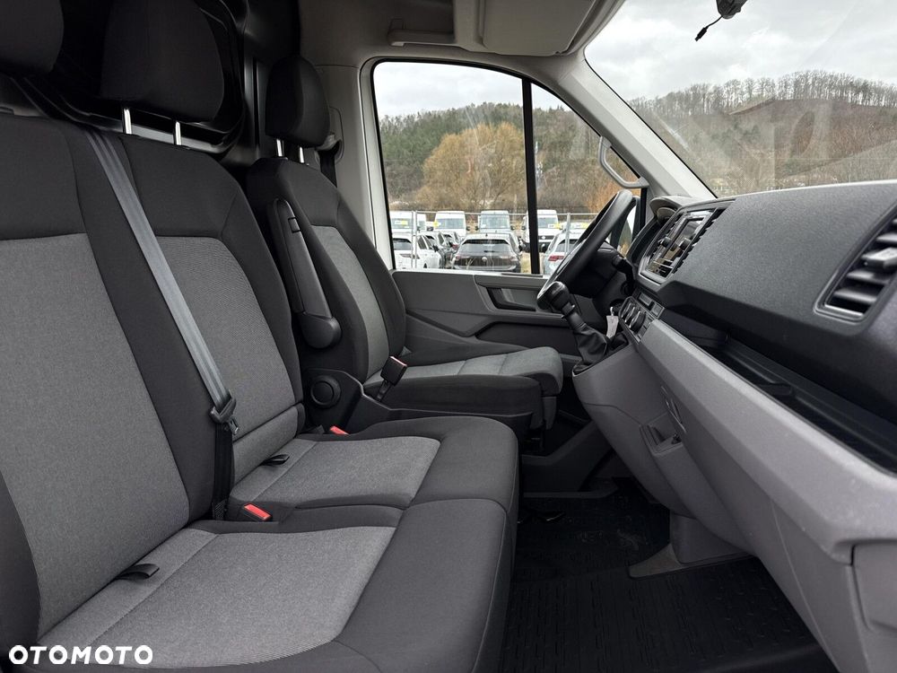 Volkswagen Crafter Furgon 4490 - 17