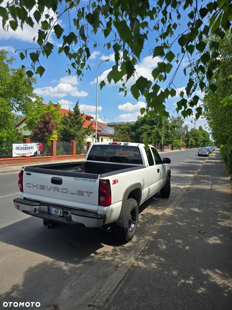 Chevrolet Silverado - 6
