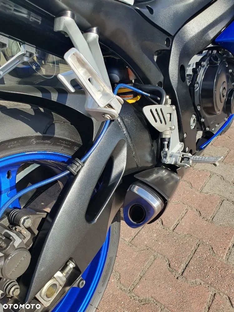 Suzuki GSX-R - 32