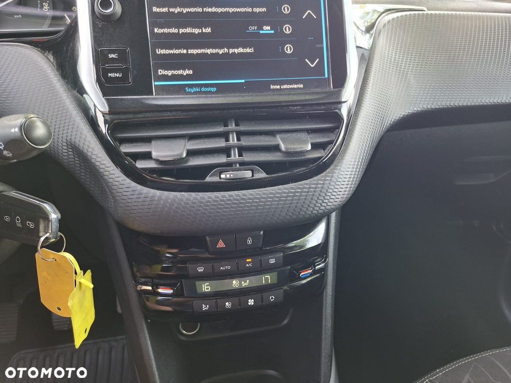 Peugeot 2008 1.6 BlueHDi Active S&S - 21