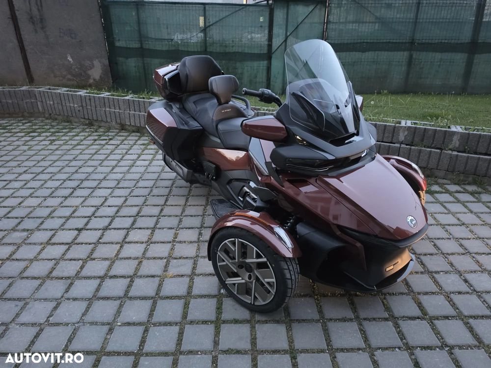 Can-Am Spyder - 14