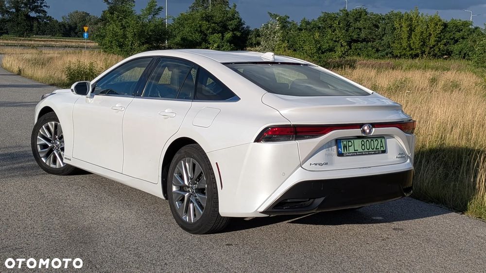Toyota Mirai Executive - 23