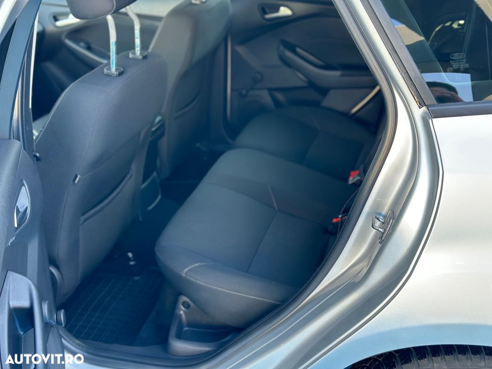Ford Focus 1.5 TDCi Trend - 8